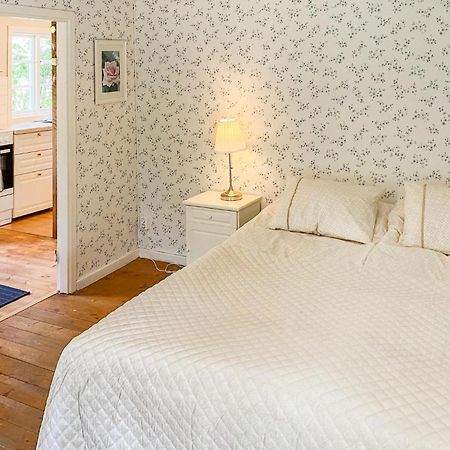 Amazing Home In Faerjestaden With Kitchen Zewnętrze zdjęcie