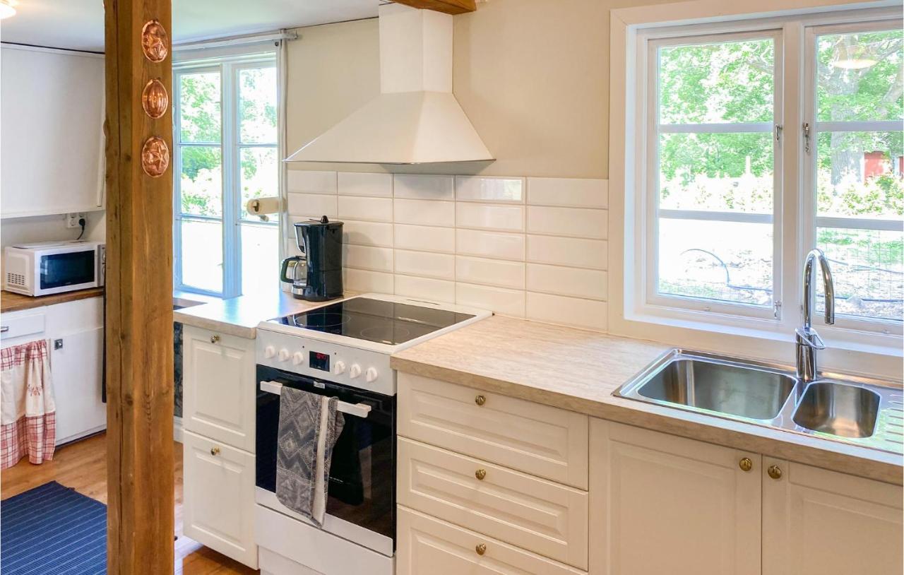 Amazing Home In Faerjestaden With Kitchen Zewnętrze zdjęcie