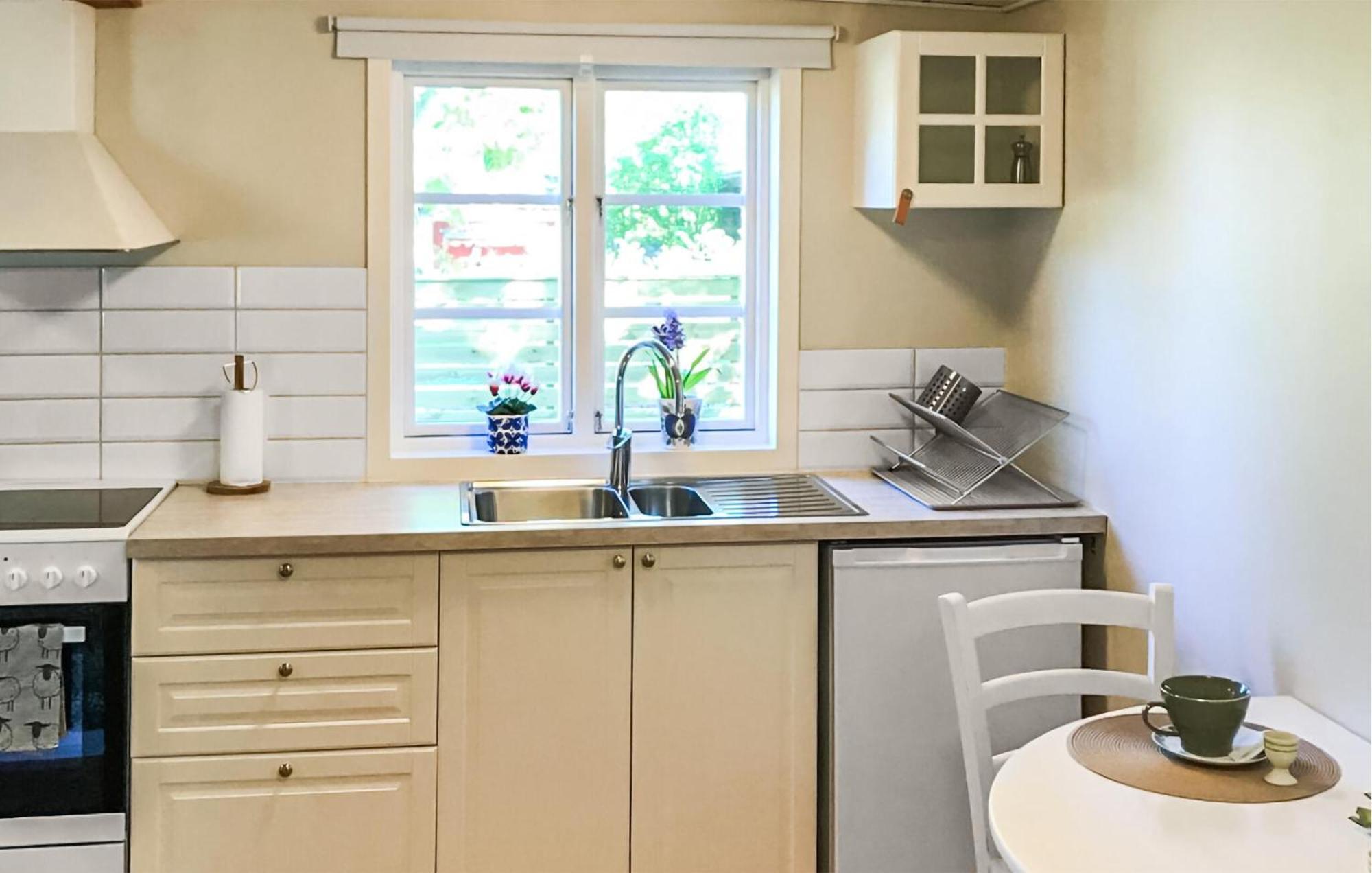 Amazing Home In Faerjestaden With Kitchen Zewnętrze zdjęcie